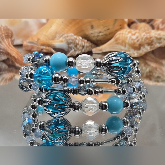 Twynklets Jewelry - Hand Crafred Stainless Steel Light  Blue Beaded Bracelet